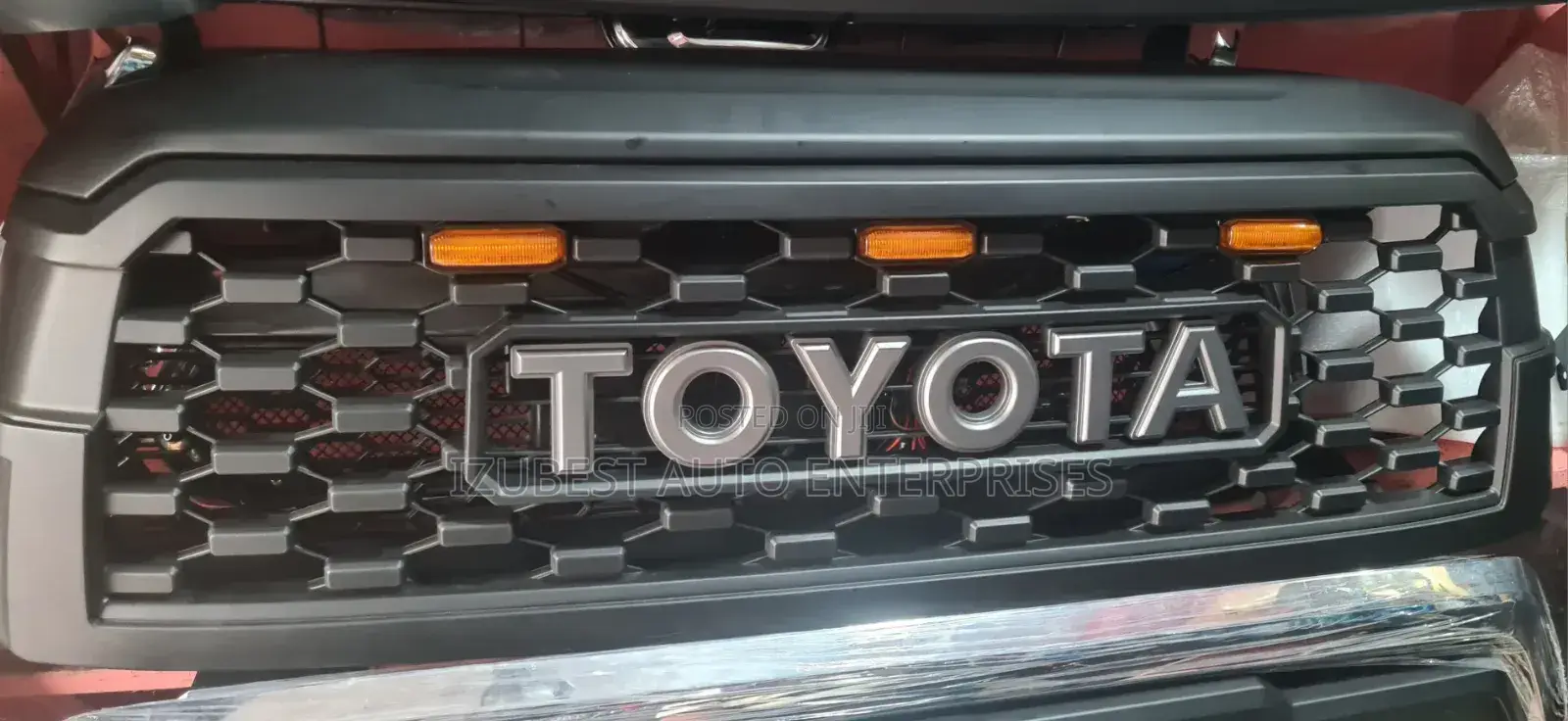 Front Grille Toyota Tundra 2012