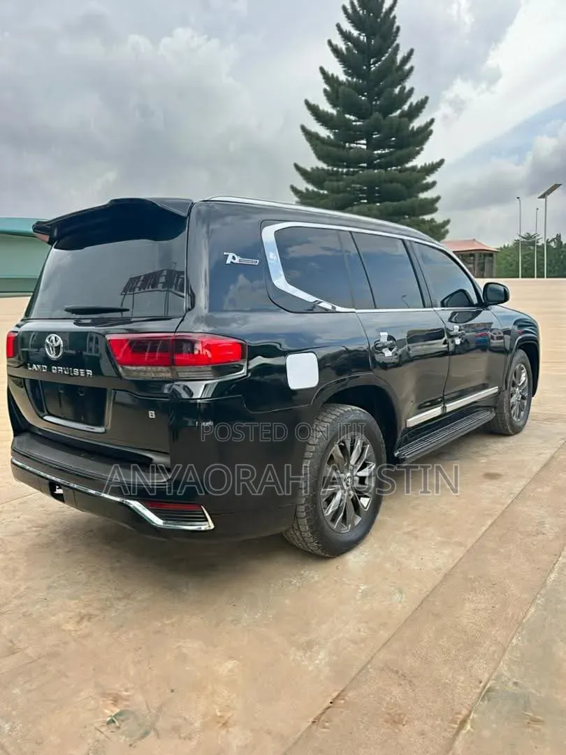 Toyota Land Cruiser 2014 Black