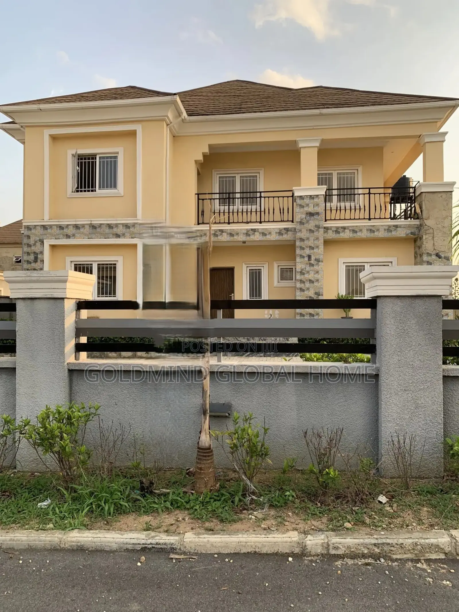 5bdrm Duplex in Lugbe District. for sale