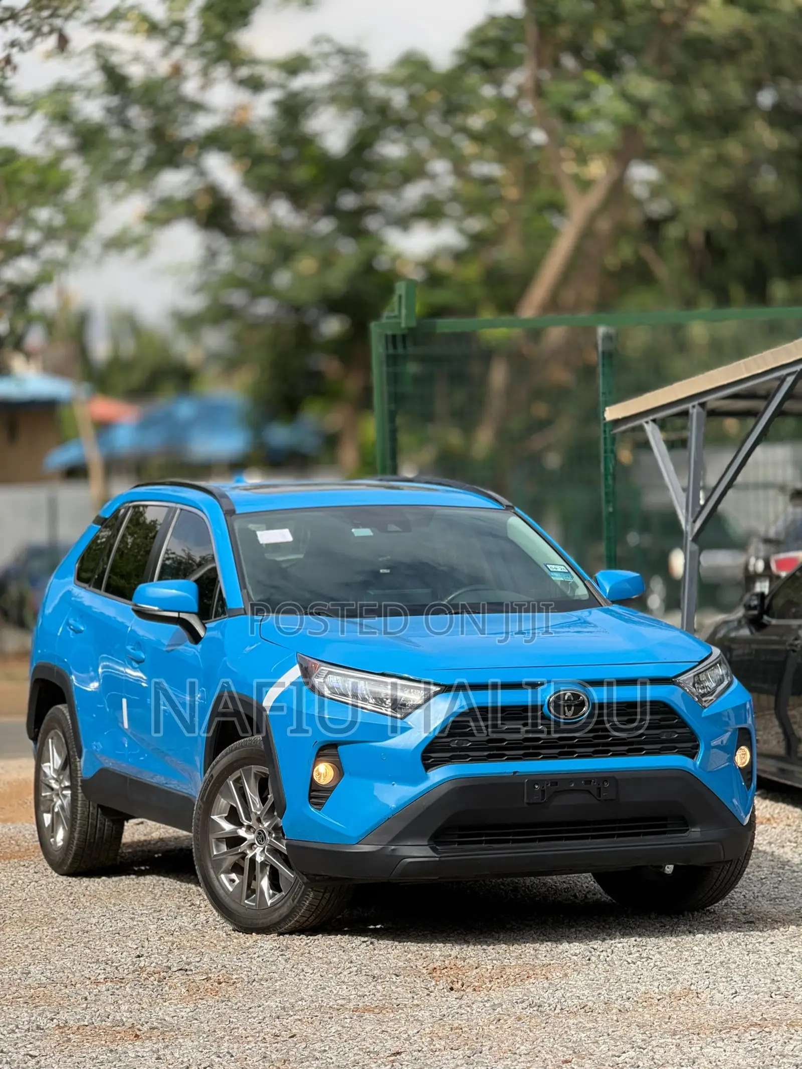 Toyota RAV4 2021 Blue