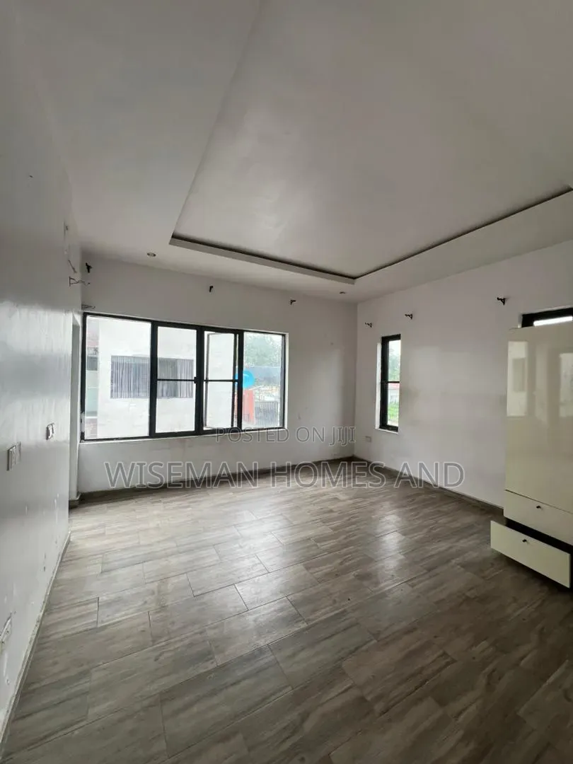 2bdrm Apartment in Chevron Lekki for rent