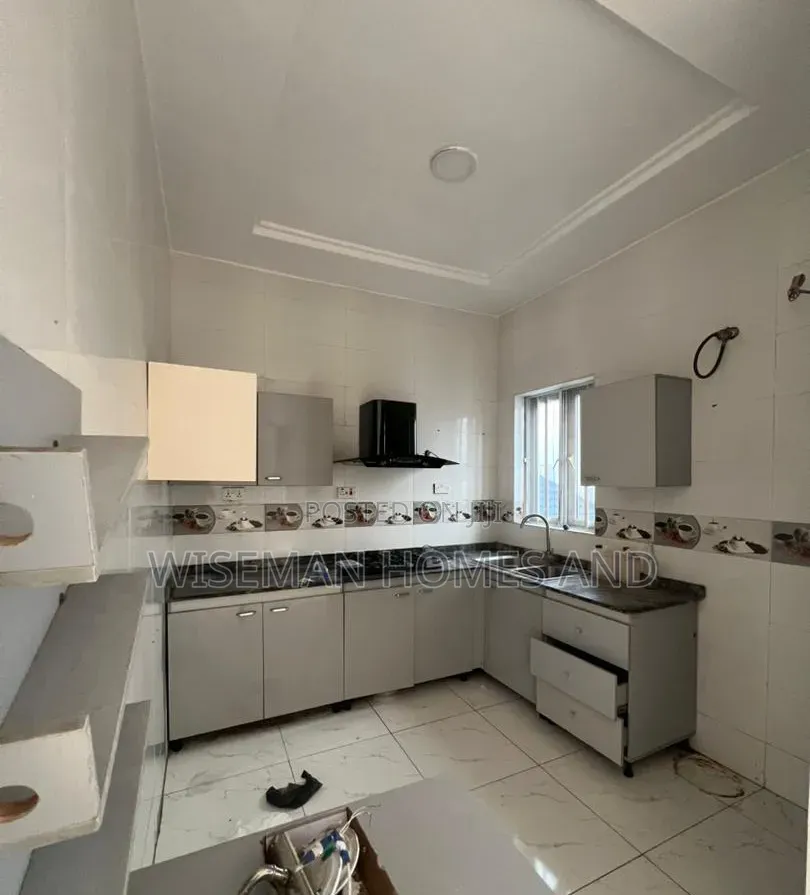 2bdrm Apartment in Chevron Lekki for rent