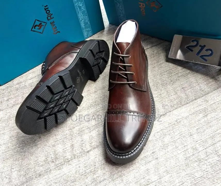 Men Steve Riots Leather Ankle Lace Boot With Brogues