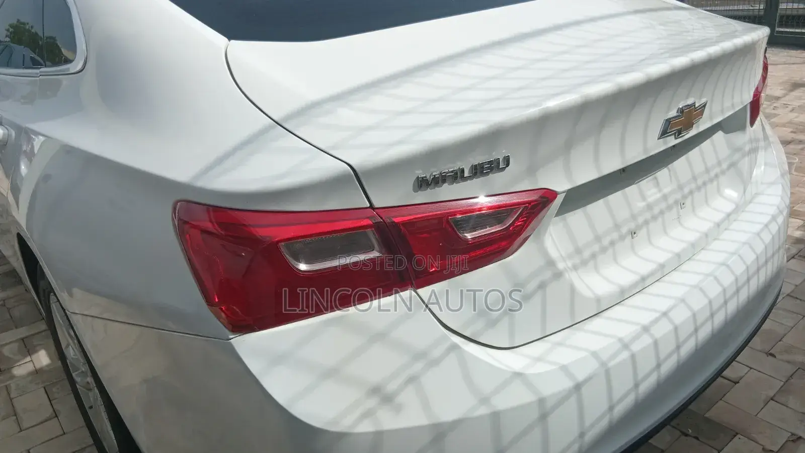Chevrolet Malibu LT 2018 White