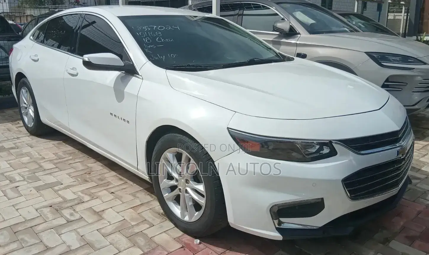 Chevrolet Malibu LT 2018 White