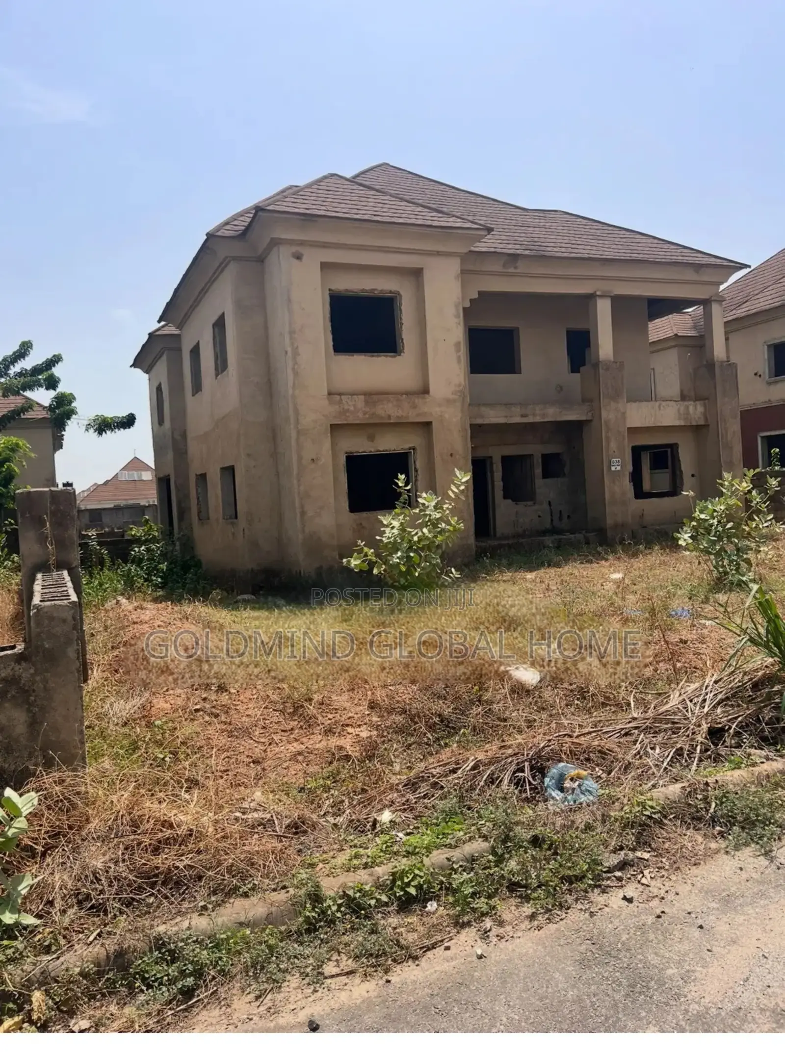4bdrm Duplex in Lugbe District. for sale