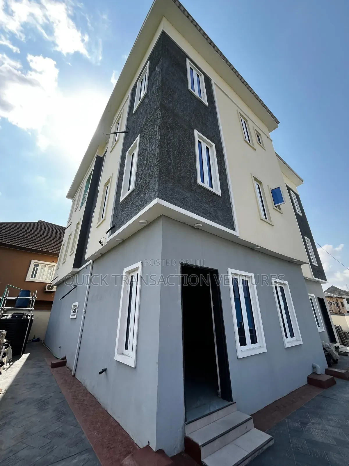 4bdrm Block of Flats in Arowojobe Estate, Mende for sale