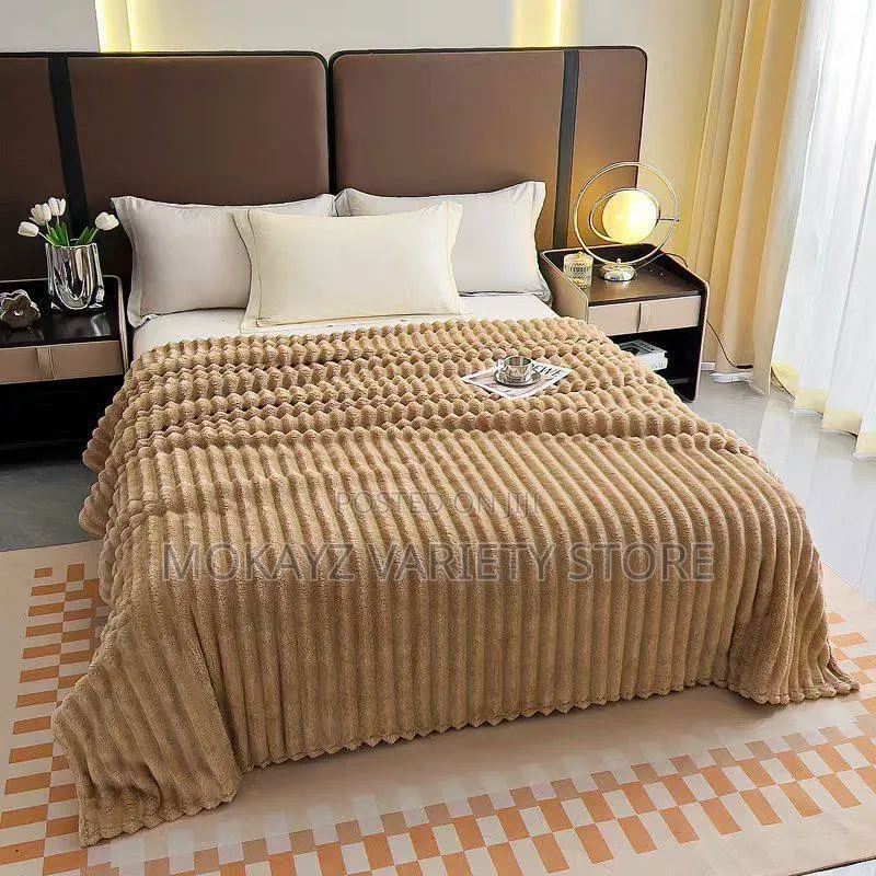 Double Sided Warm Solid Skin Friendly Rabbit Fur Velvet Blanket/Duvet