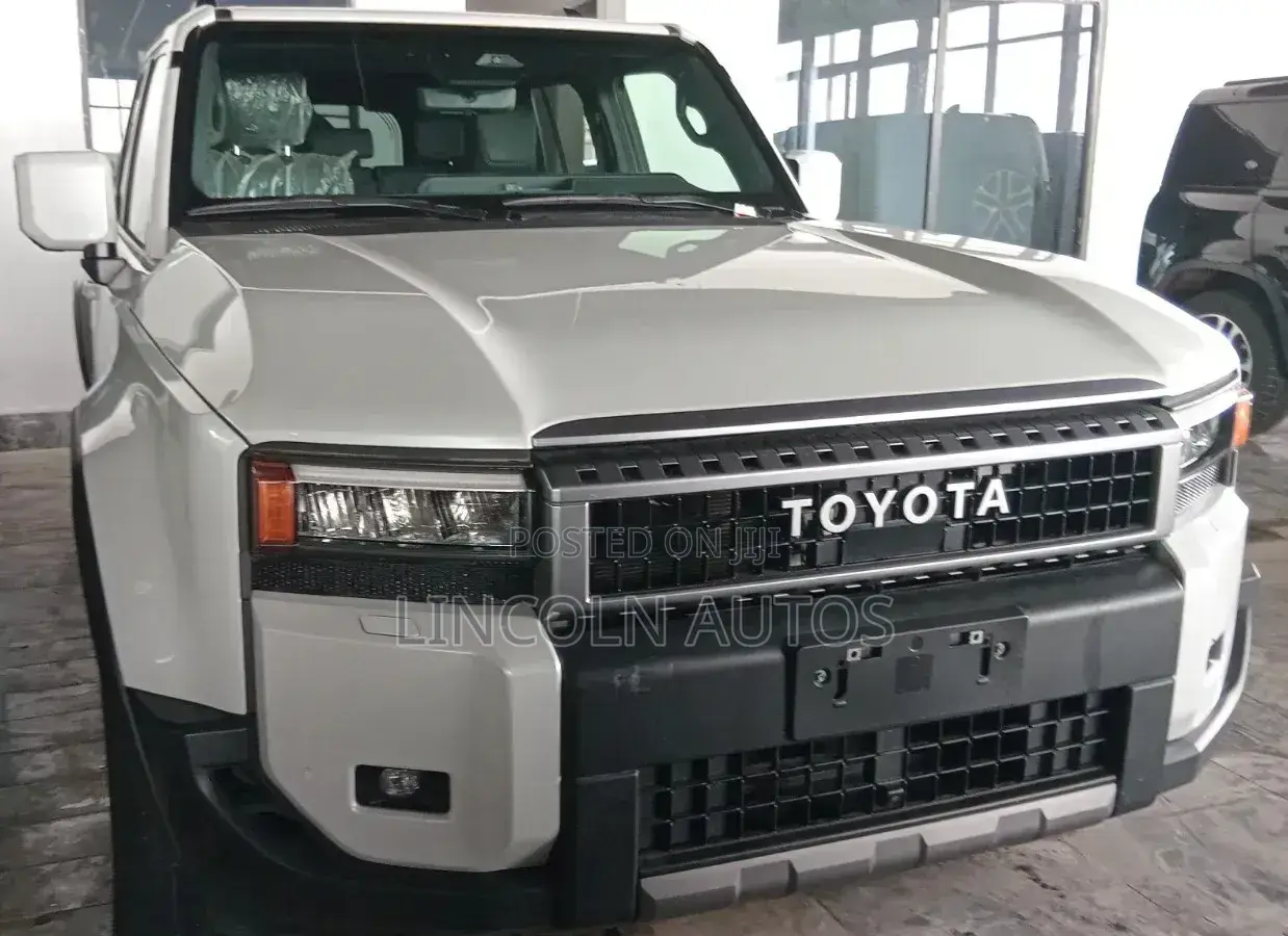 Toyota Land Cruiser Prado 2.7 2025 White