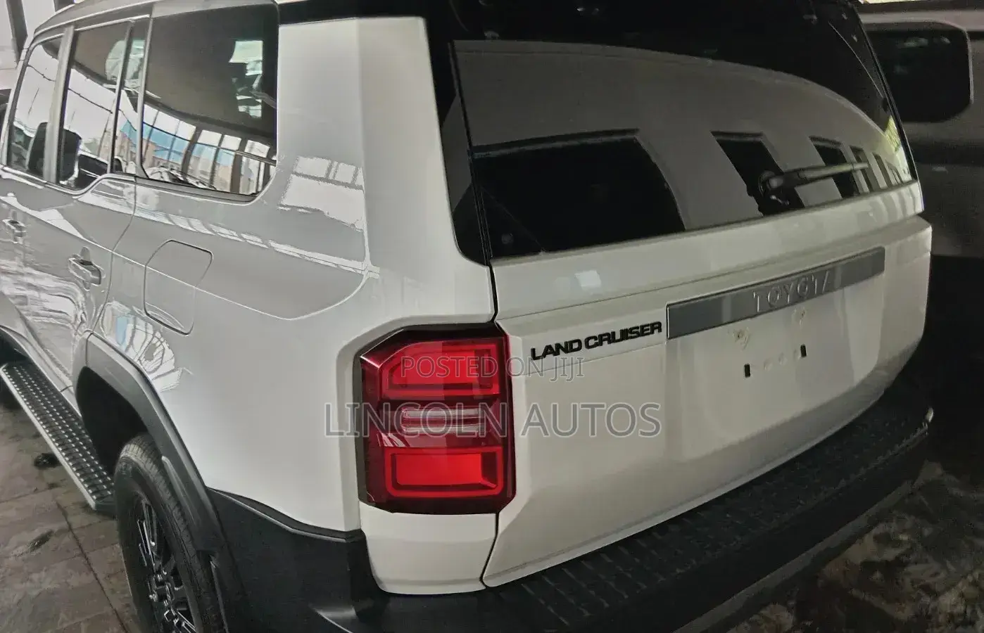 Toyota Land Cruiser Prado 2.7 2025 White