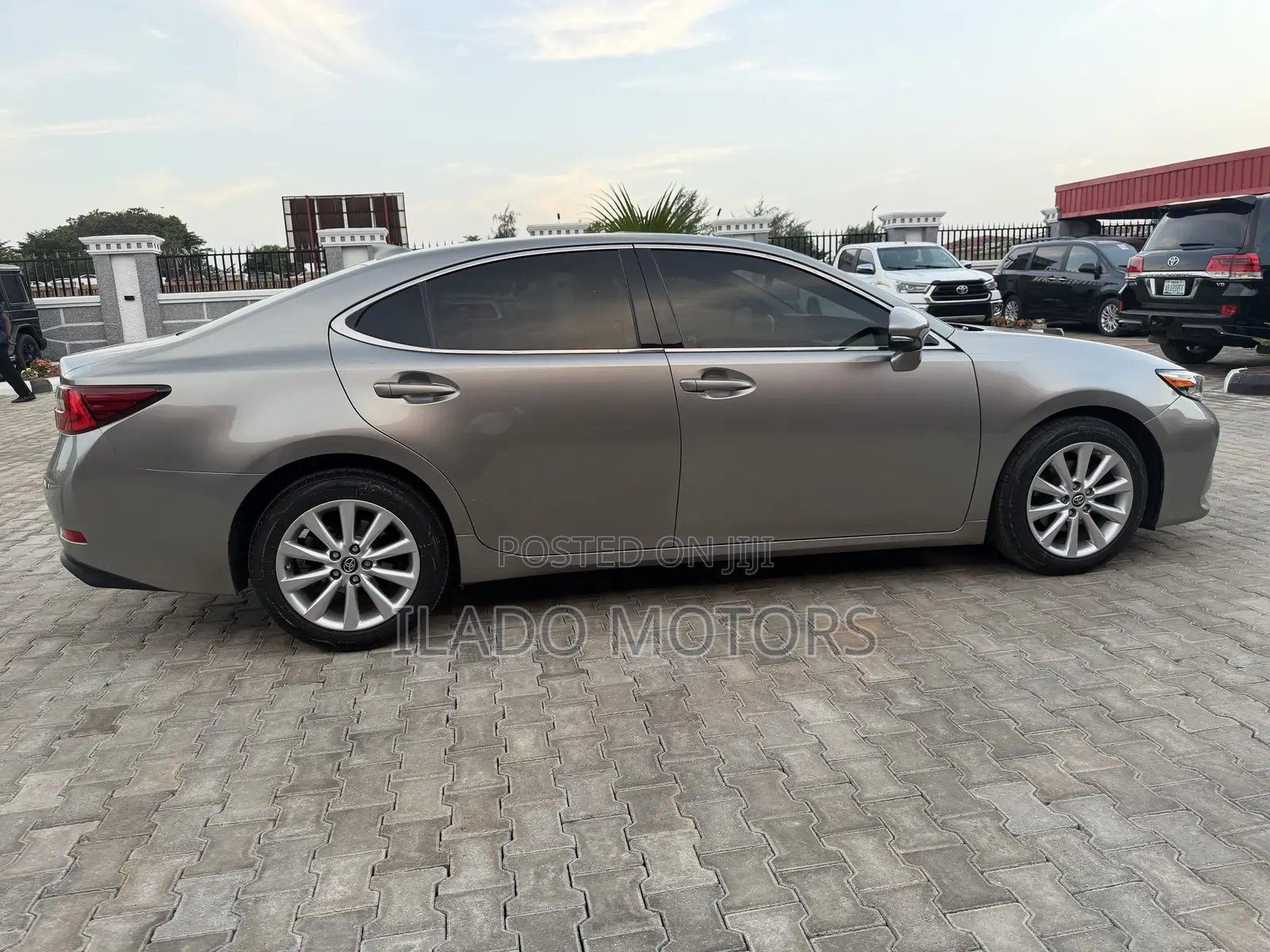 Lexus ES 350 FWD 2017 Gray