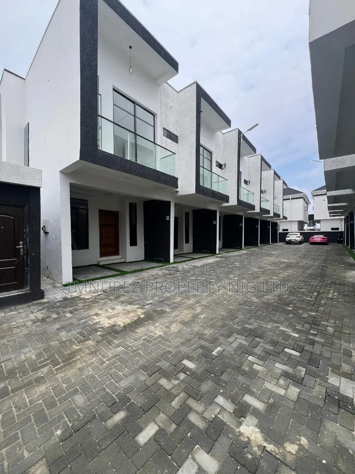 3bdrm Duplex in Ikota for rent