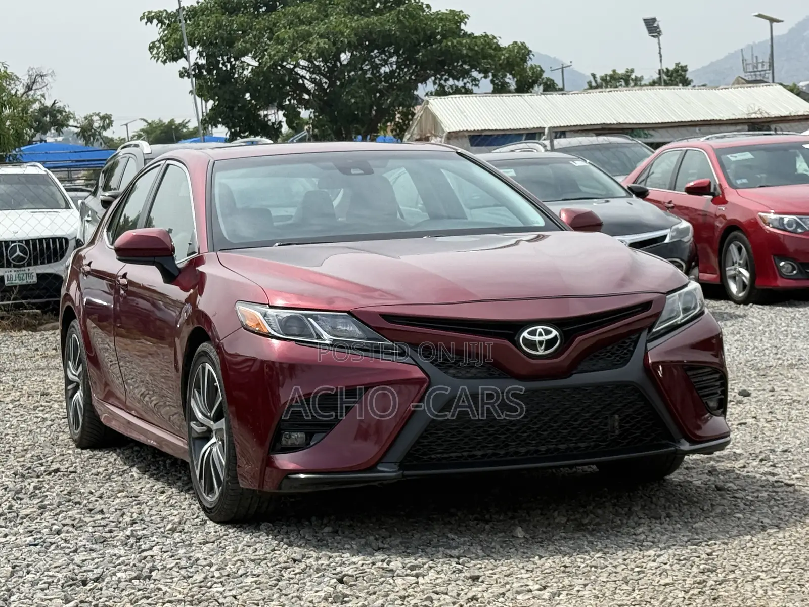 Toyota Camry 2018 Maroon
