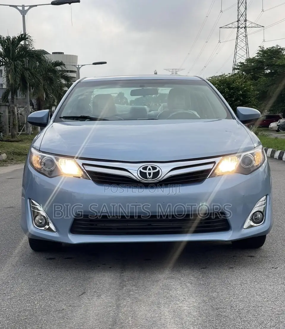 Toyota Camry XLE 4dr Sedan (2.5L 4cyl 6A) 2013 Blue