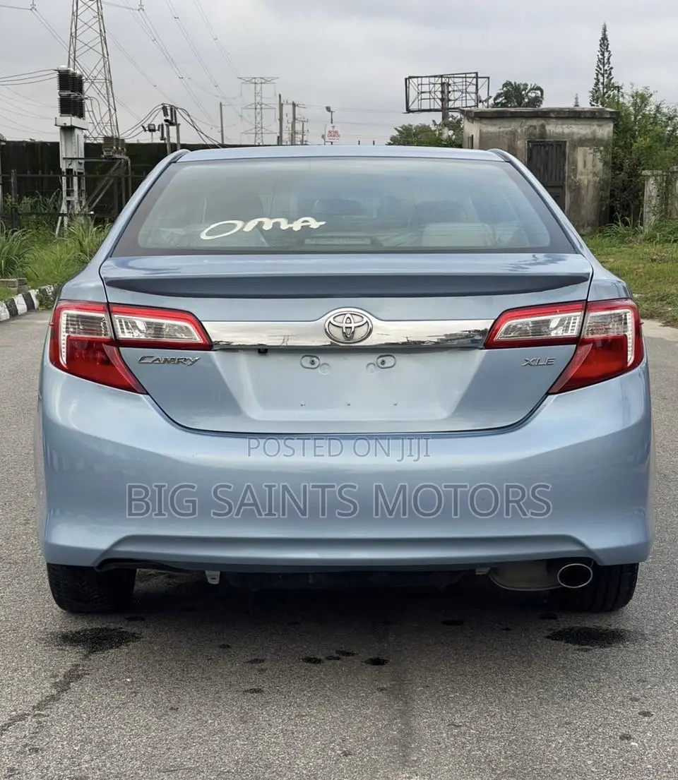 Toyota Camry XLE 4dr Sedan (2.5L 4cyl 6A) 2013 Blue