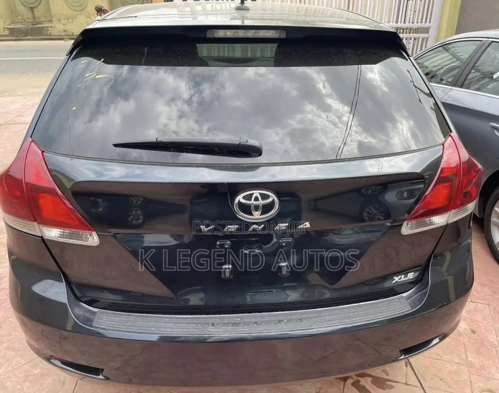 Toyota Venza XLE 2013 Black