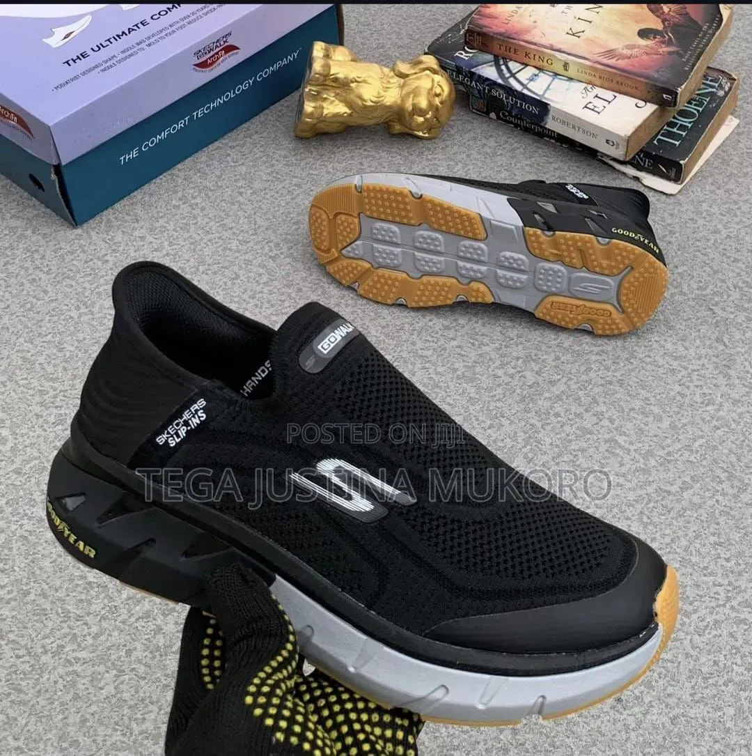 Latest Design Skechers Slip on Sneakers