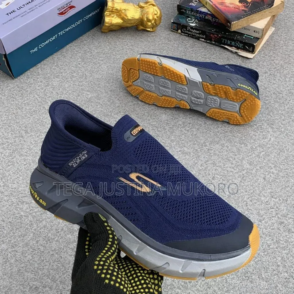 Latest Design Skechers Slip on Sneakers