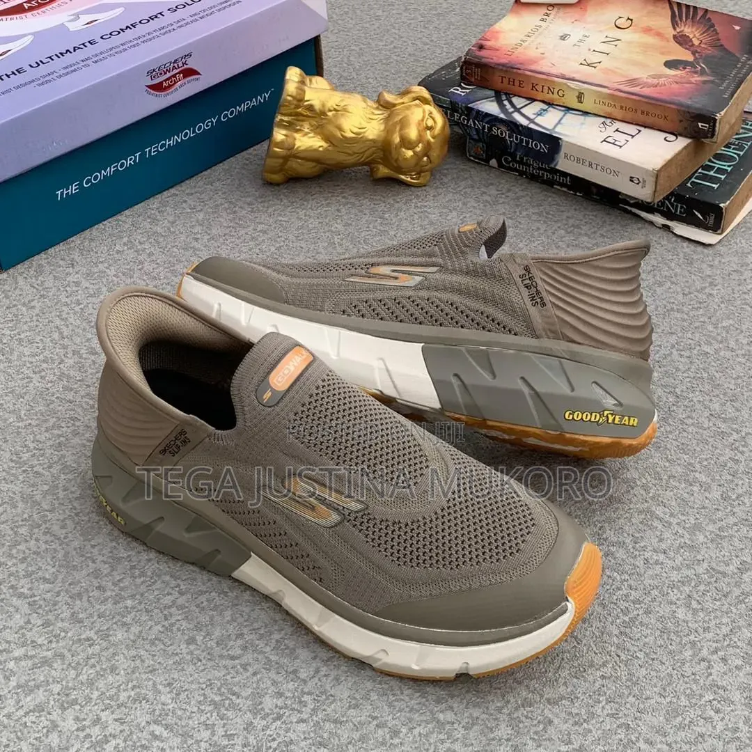 Latest Design Skechers Slip on Sneakers