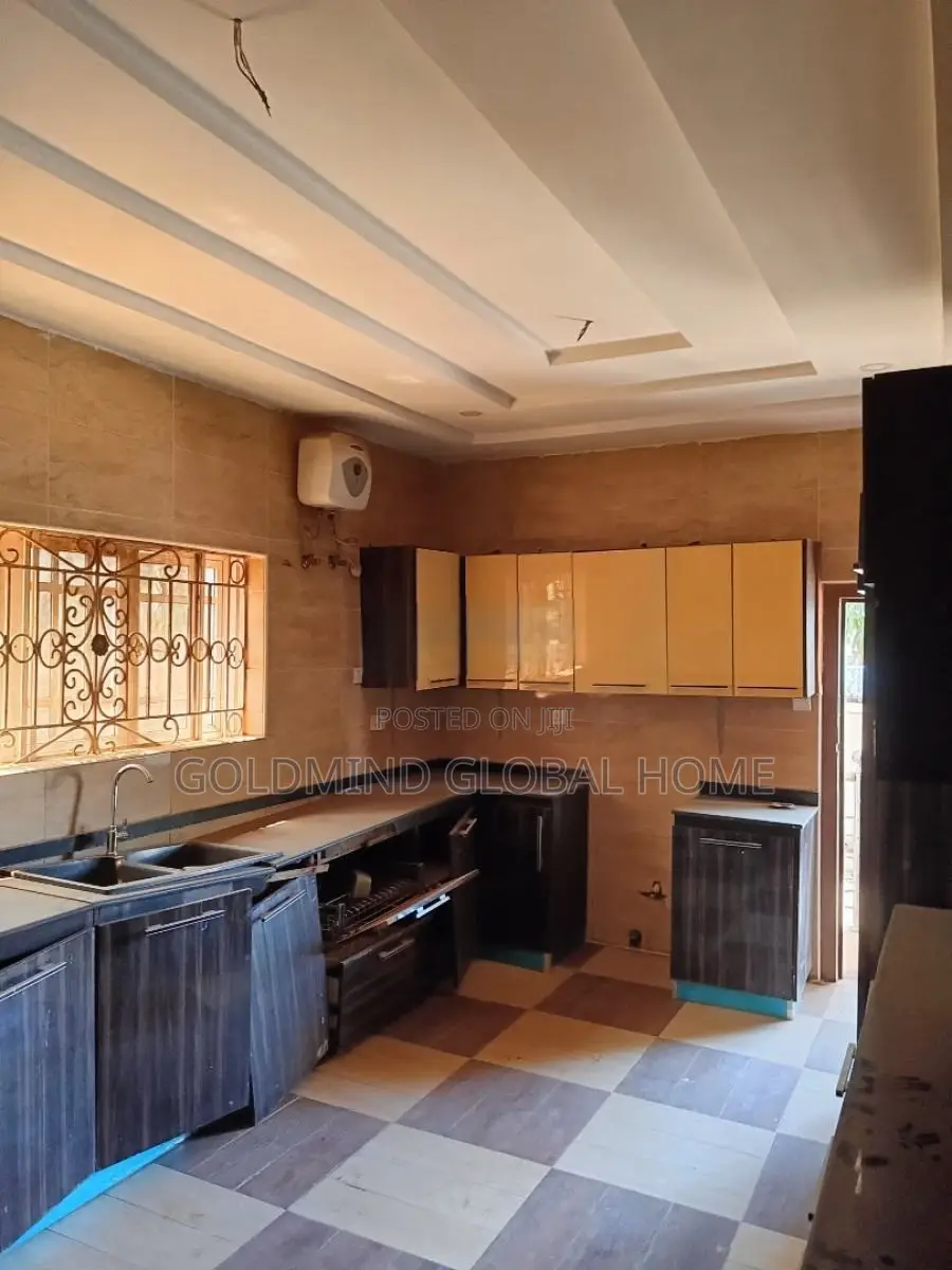 3bdrm Bungalow in Lugbe District. for sale