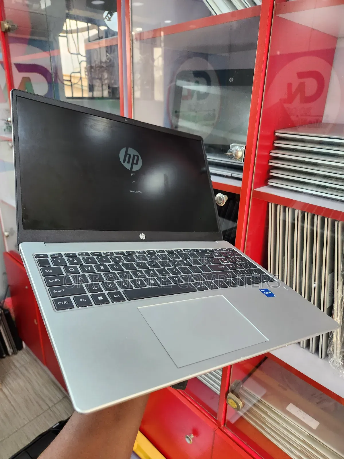 Laptop HP 250 G10 16GB Intel Core i5 SSD 512GB