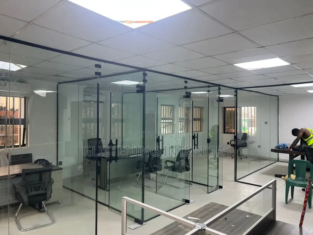 Frameless Office Partition 10mm Plain Tempered Glass