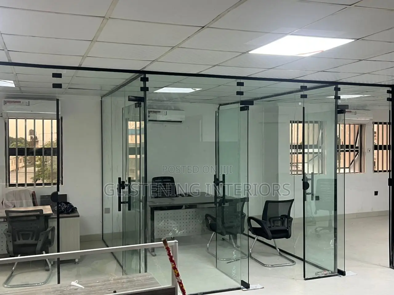 Frameless Office Partition 10mm Plain Tempered Glass