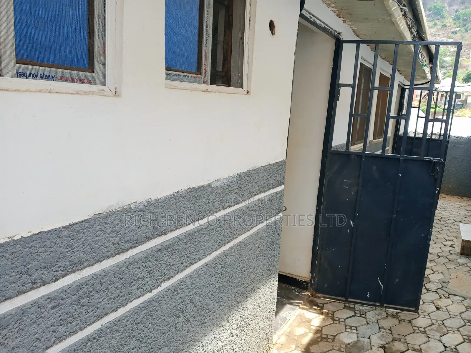 Studio Apartment in Police Signboard, Dutse-Alhaji for rent