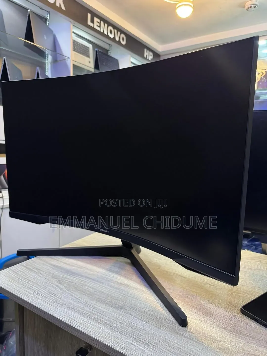 Samsung 32 Inches Curved Monitor 144hz by 1440p