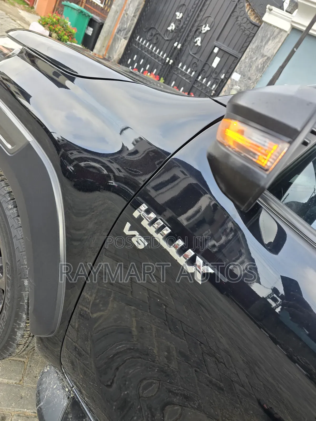 New Toyota Hilux 2022 Black