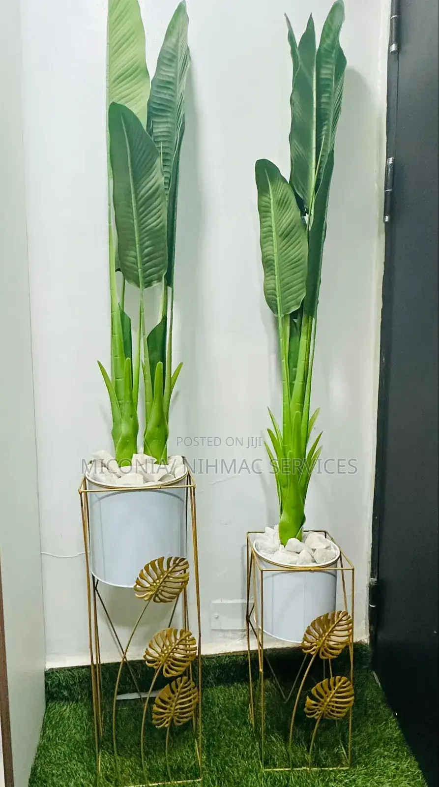 Luxurious 3-in-1 Artificial Plant Stand Set