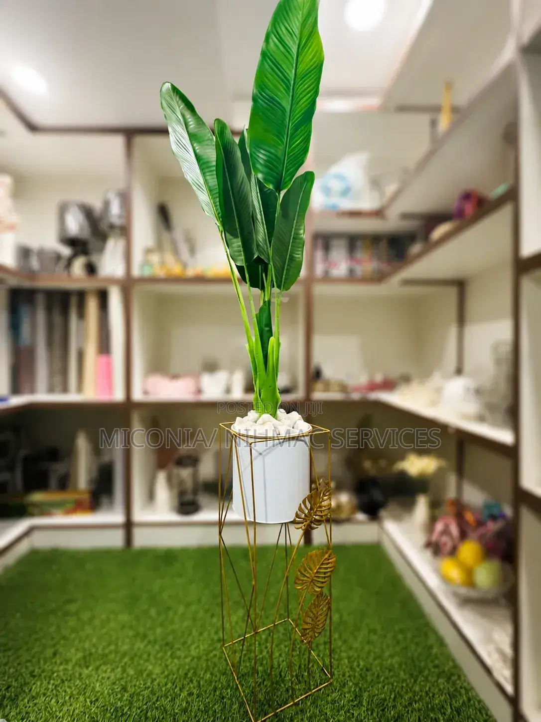 Luxurious 3-in-1 Artificial Plant Stand Set
