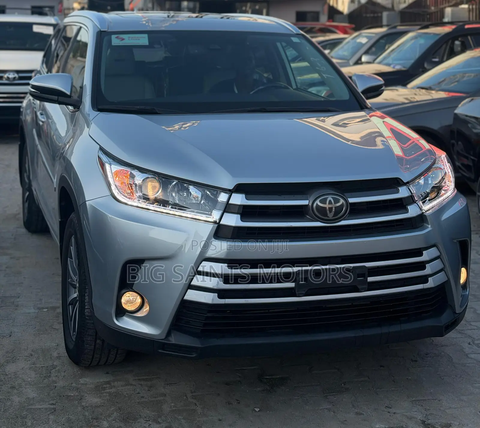 Toyota Highlander XLE 4x2 V6 (3.5L 6cyl 8A) 2018 Blue
