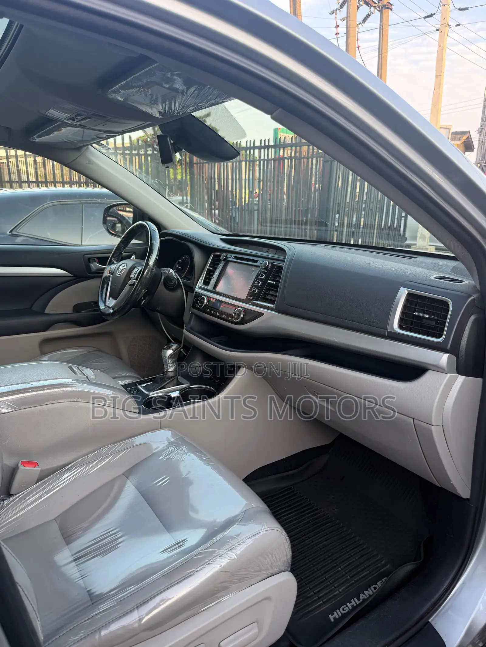 Toyota Highlander XLE 4x2 V6 (3.5L 6cyl 8A) 2018 Blue