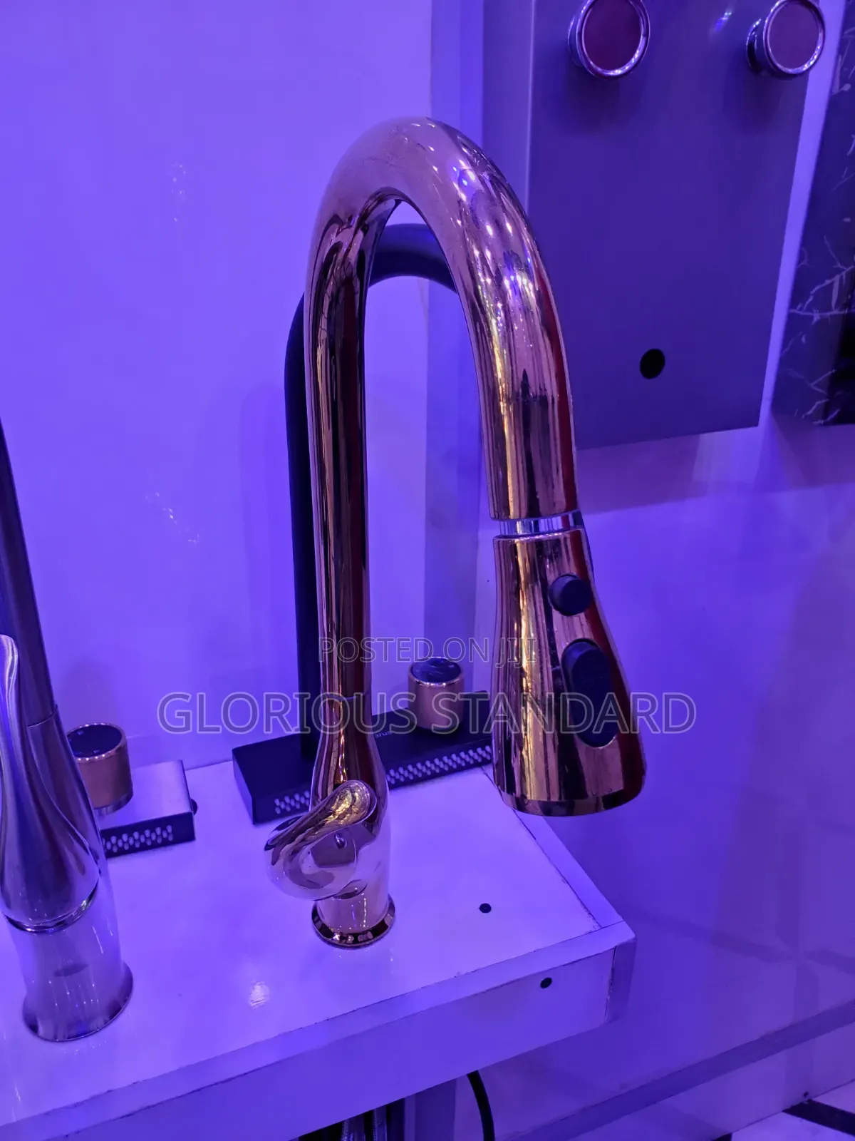 Pull Out Kitchen Mixer Tap Gold Color