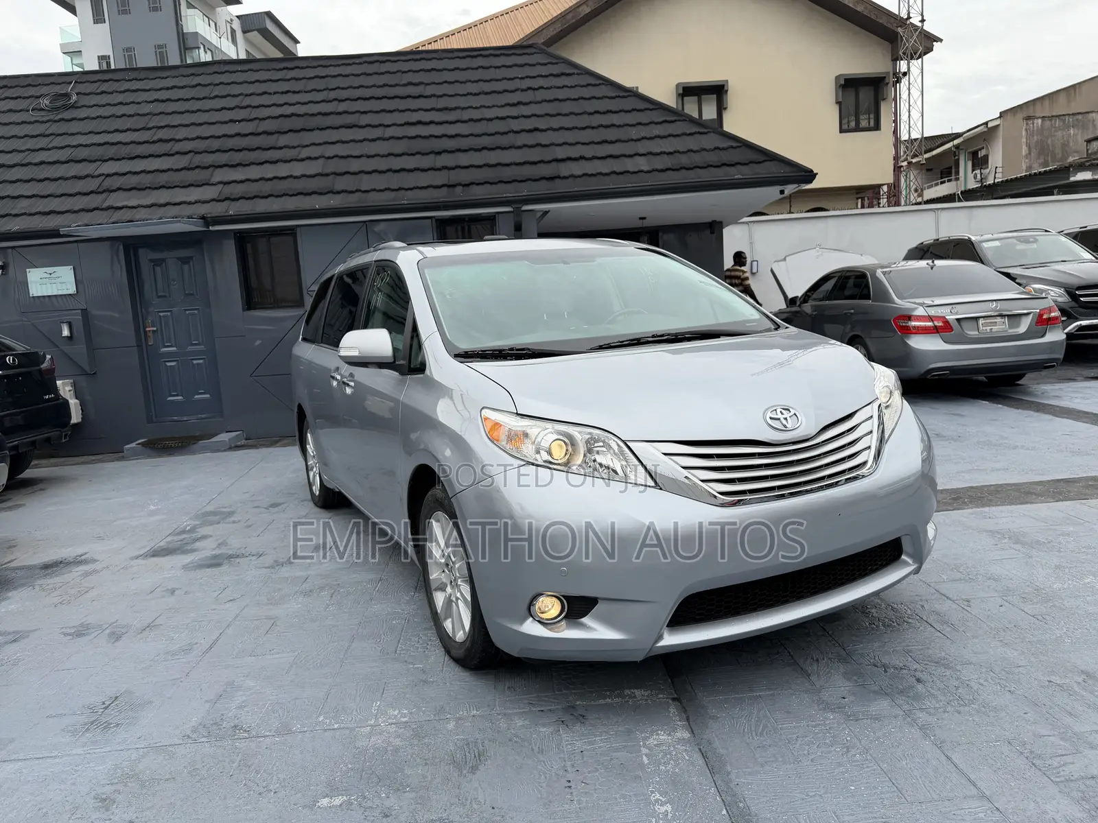 Toyota Sienna Limited AWD 7-Passenger 2013 Gray