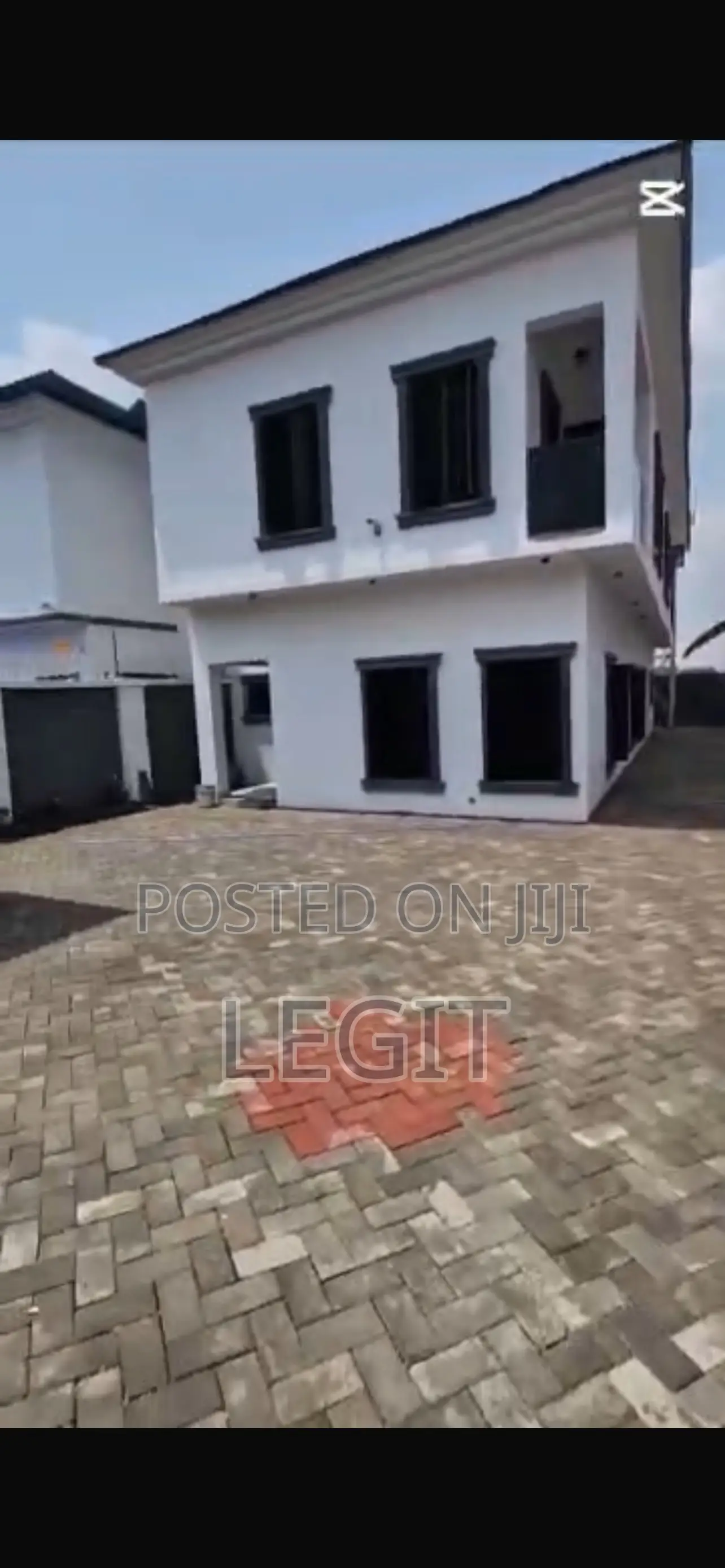 4bdrm Duplex in Apo District for sale