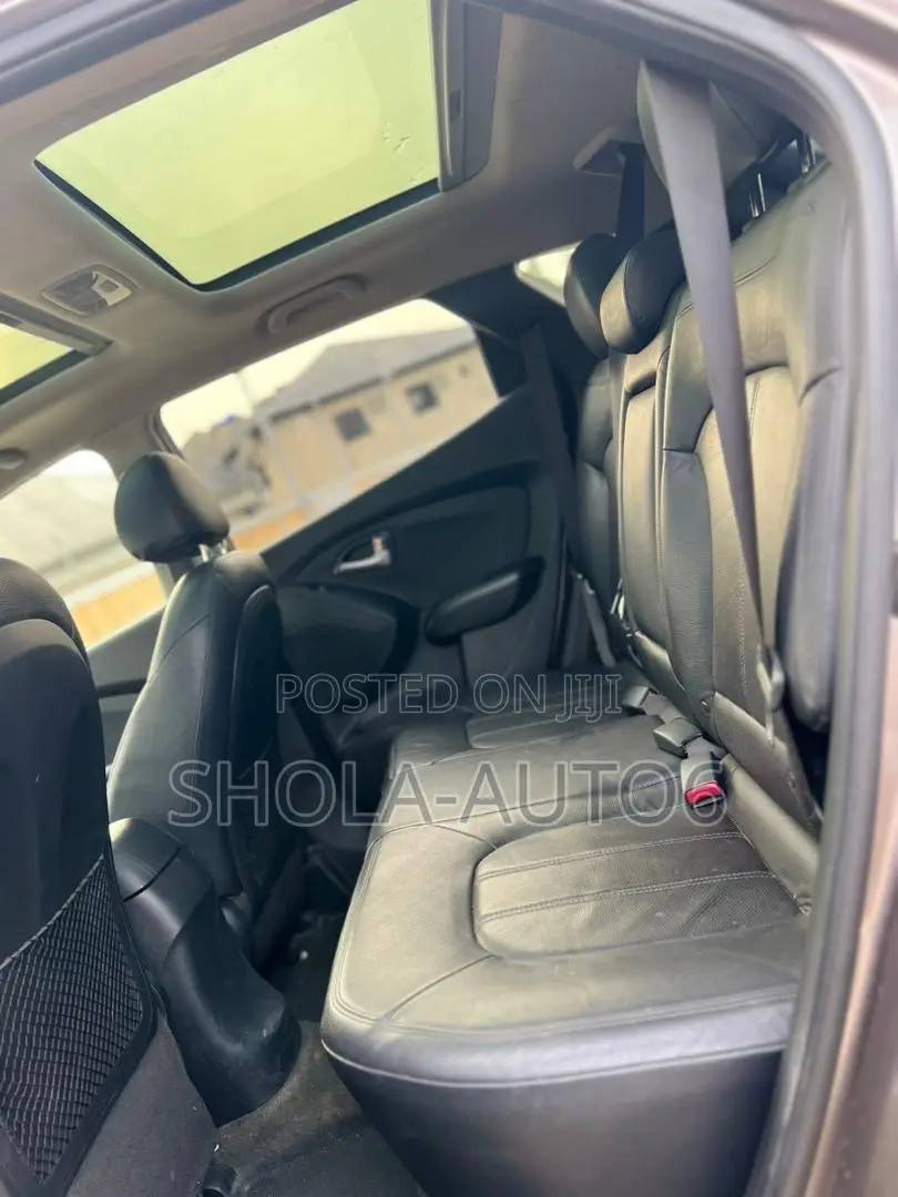 Hyundai Tucson Limited AWD 2012 Brown
