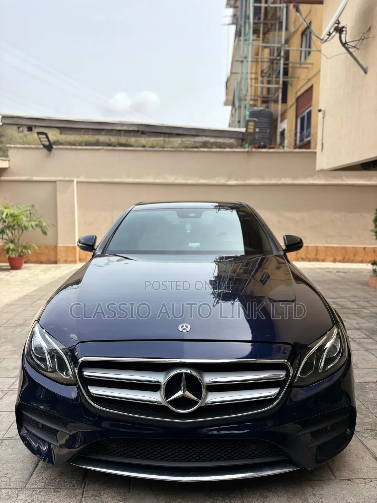 Mercedes-Benz E300 2018 Blue