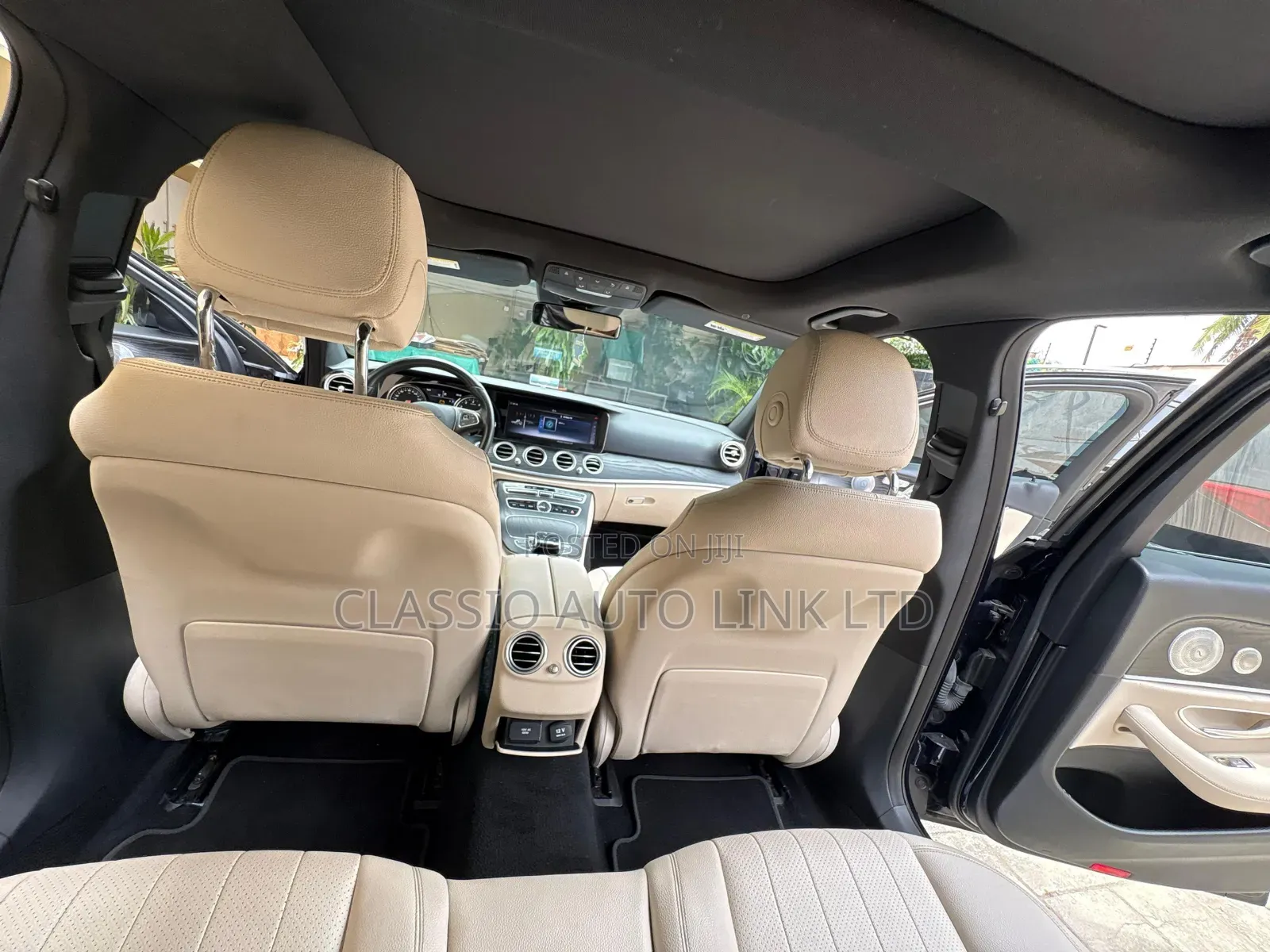 Mercedes-Benz E300 2018 Blue