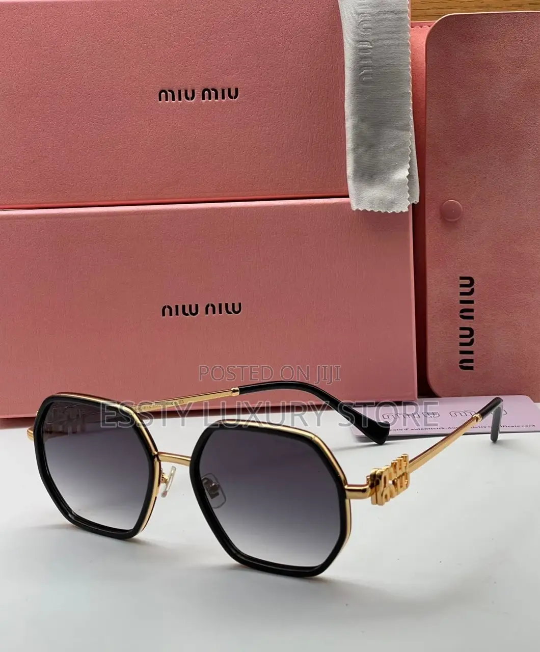 High Quality Luxury Miu Miu Glasses