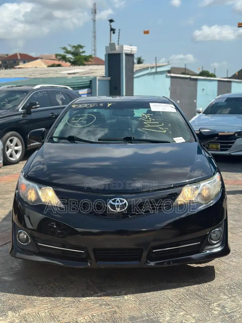 Toyota Camry SE 4dr Sedan (2.5L 4cyl 6A) 2012 Black