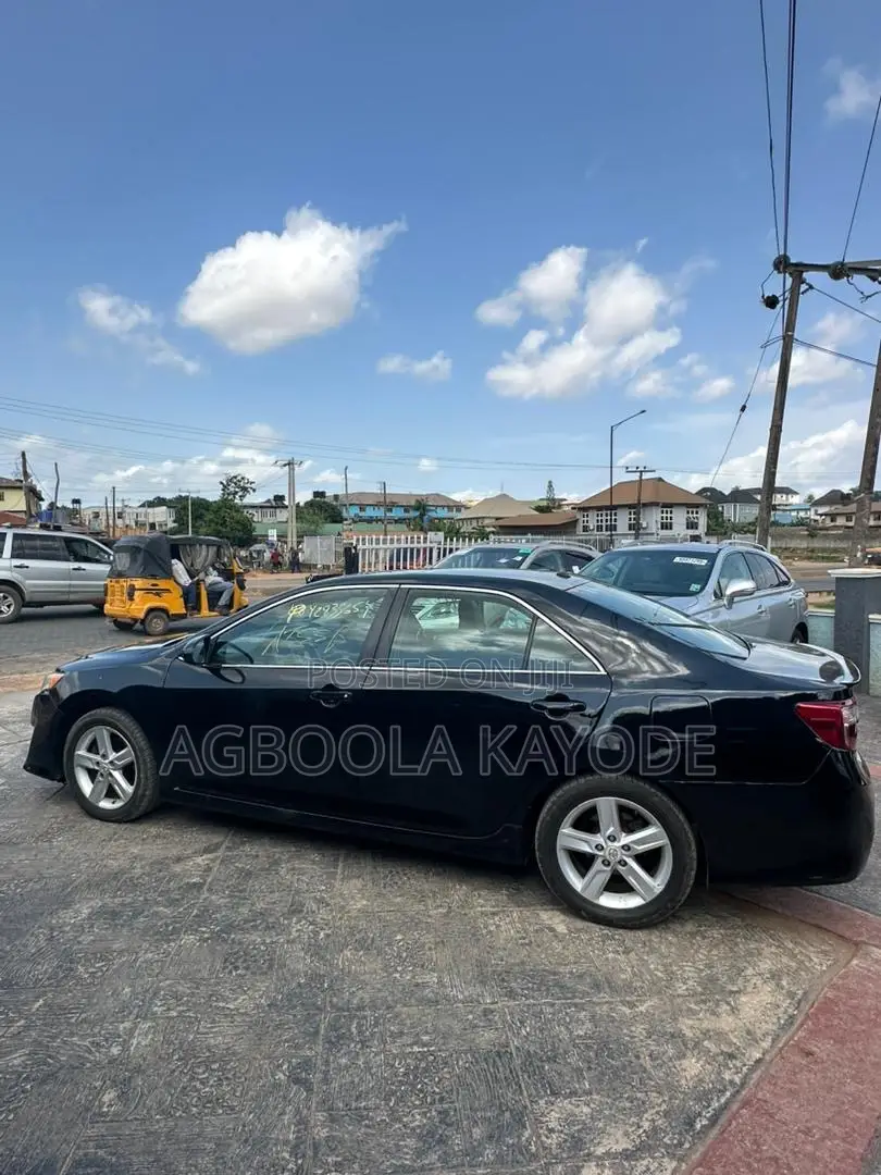 Toyota Camry SE 4dr Sedan (2.5L 4cyl 6A) 2012 Black