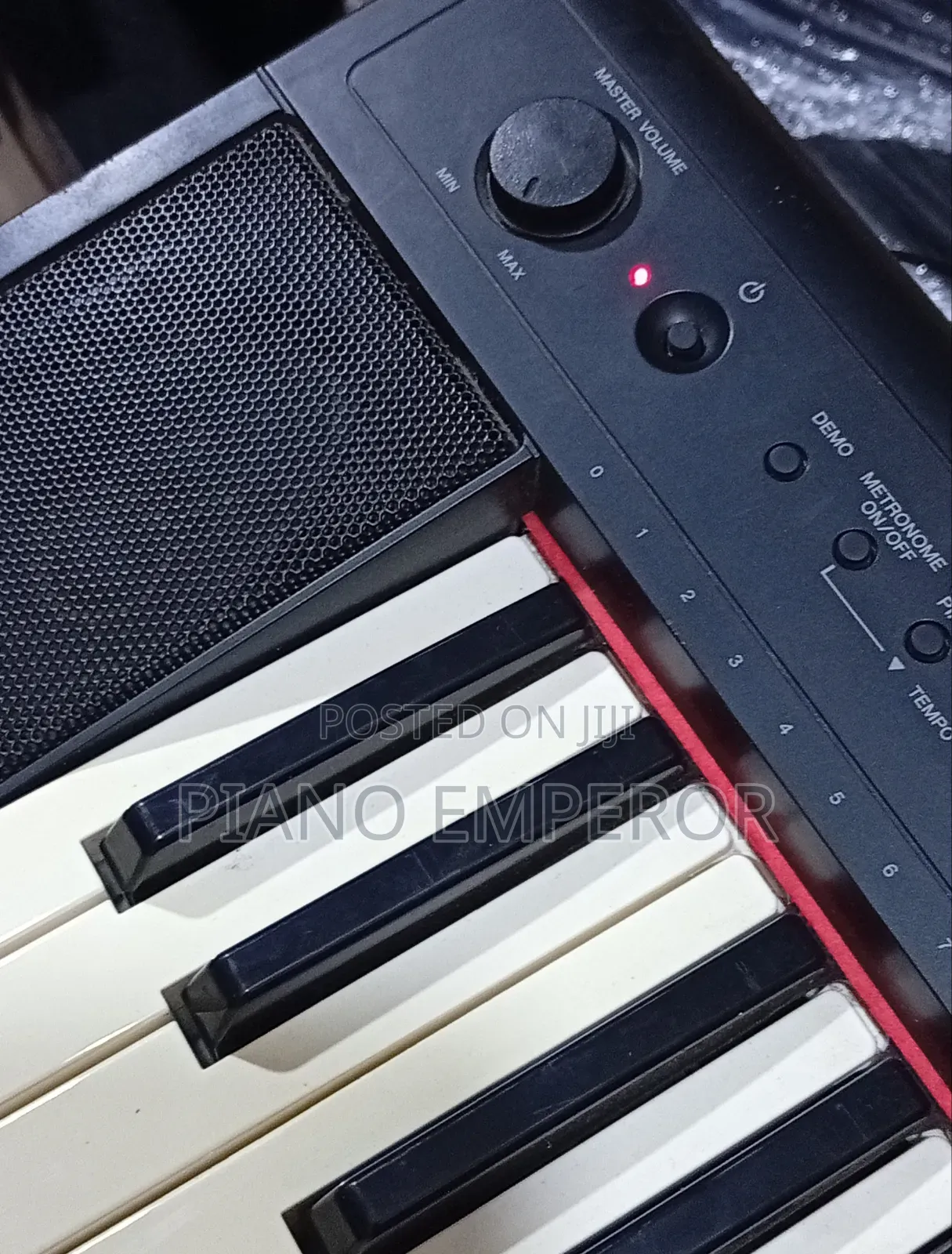 Yamaha Np-11 Piaggero Keyboard  Neat Sound Excellent Condition