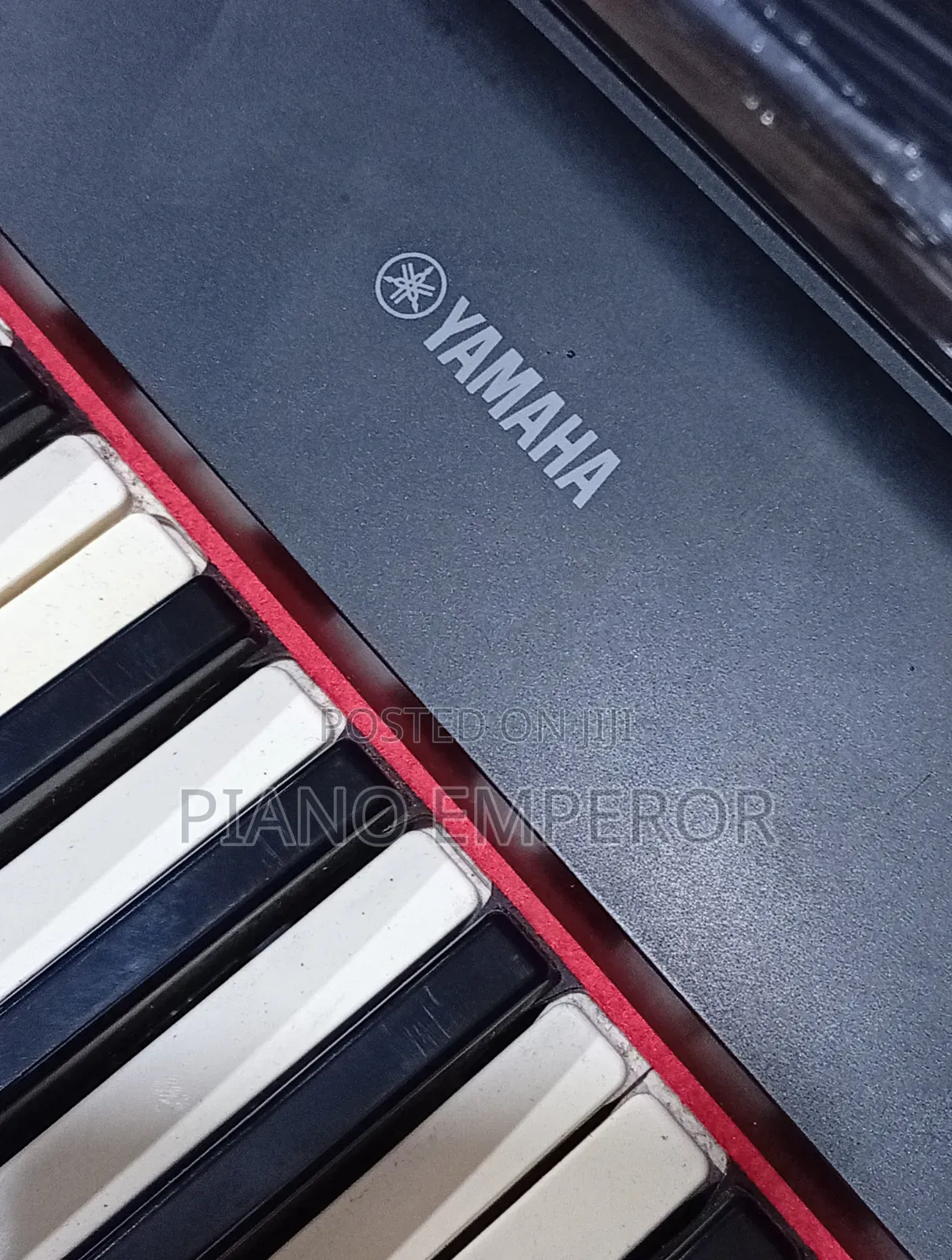 Yamaha Np-11 Piaggero Keyboard  Neat Sound Excellent Condition