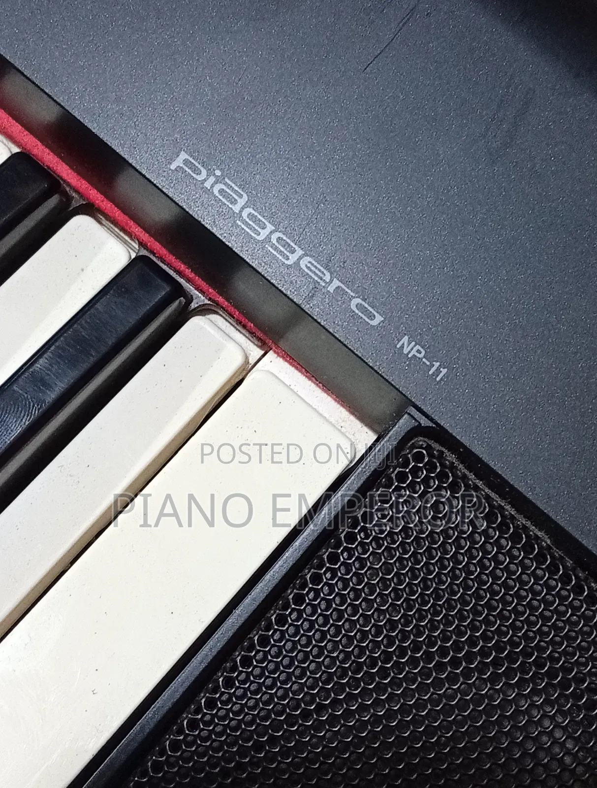 Yamaha Np-11 Piaggero Keyboard  Neat Sound Excellent Condition