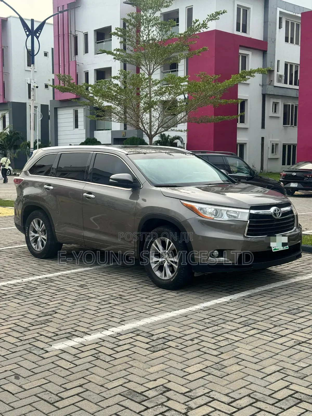 Toyota Highlander Limited 4dr SUV AWD (3.5L 6cyl 6A) 2015 Gray