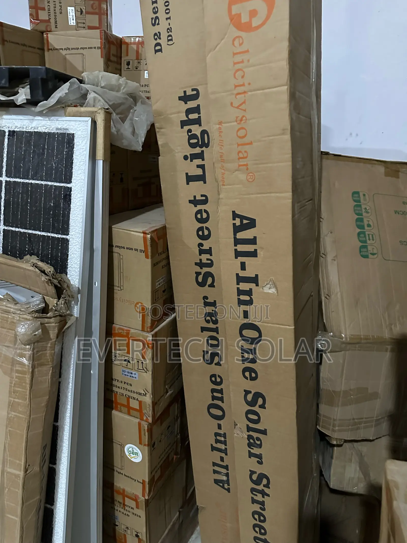 100watts Felicity D2 All in One Solar Street Lights Available