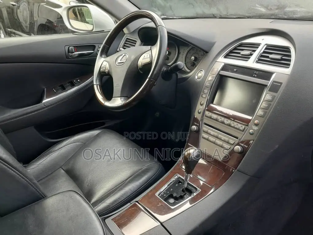 Lexus ES 2012 Gray