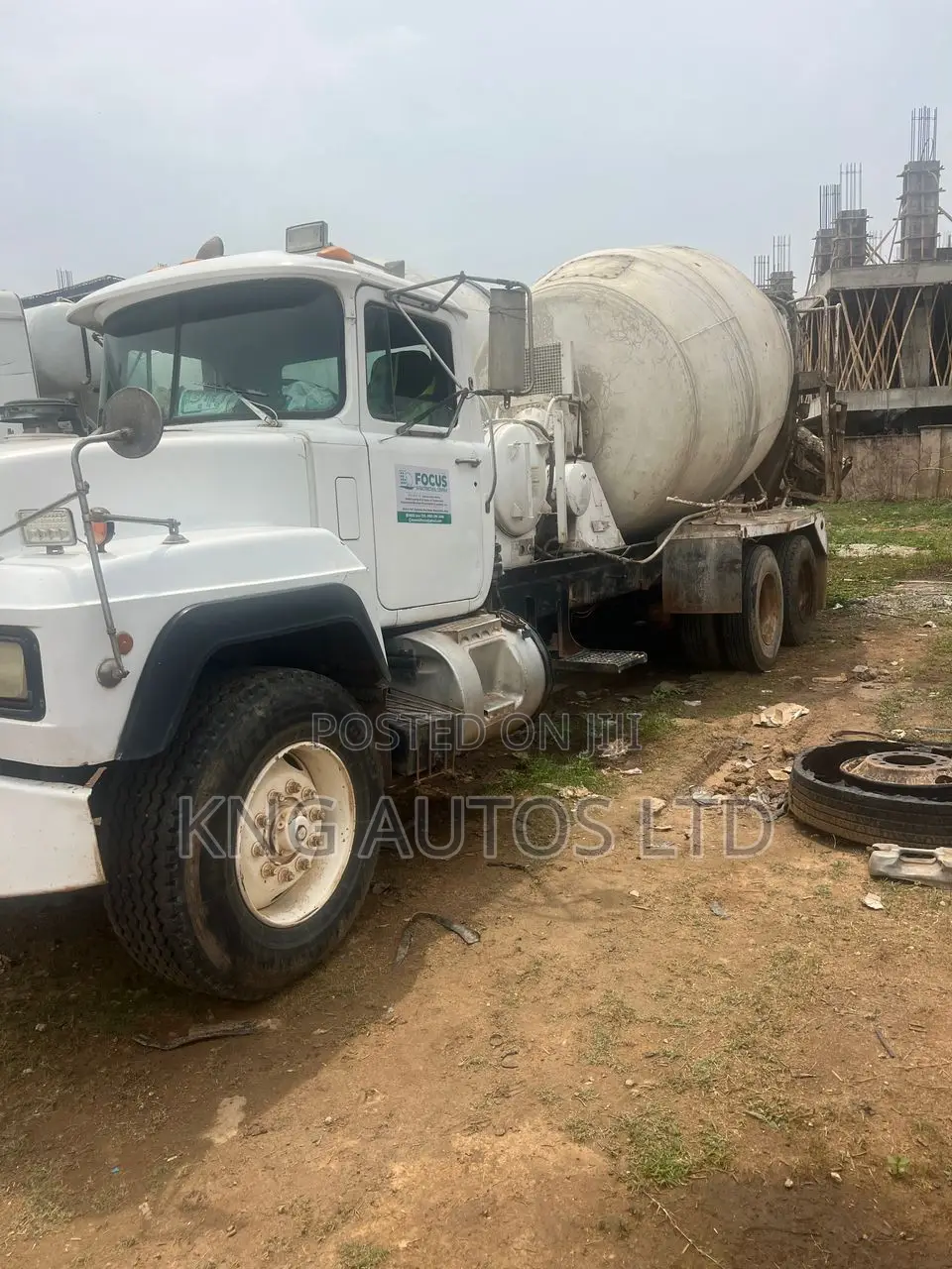 Mack Rd Concrete Mixer Truck
